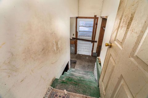 Tiny photo for 1103 N Monroe Street, Marion, IL 62959 (MLS # 100000468)