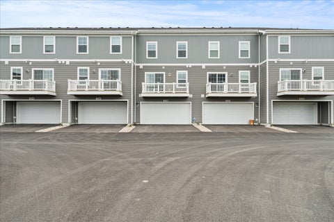 Tiny photo for 318 Basin Court, St. Charles, IL 60174 (MLS # 12752143)