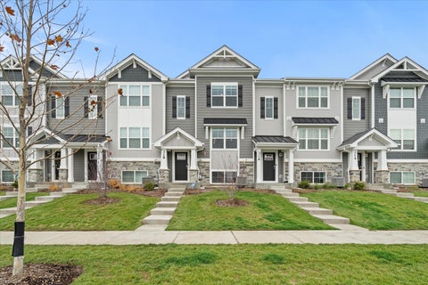 Photo of 318 Basin Court, St. Charles, IL 60174 (MLS # 12752143)