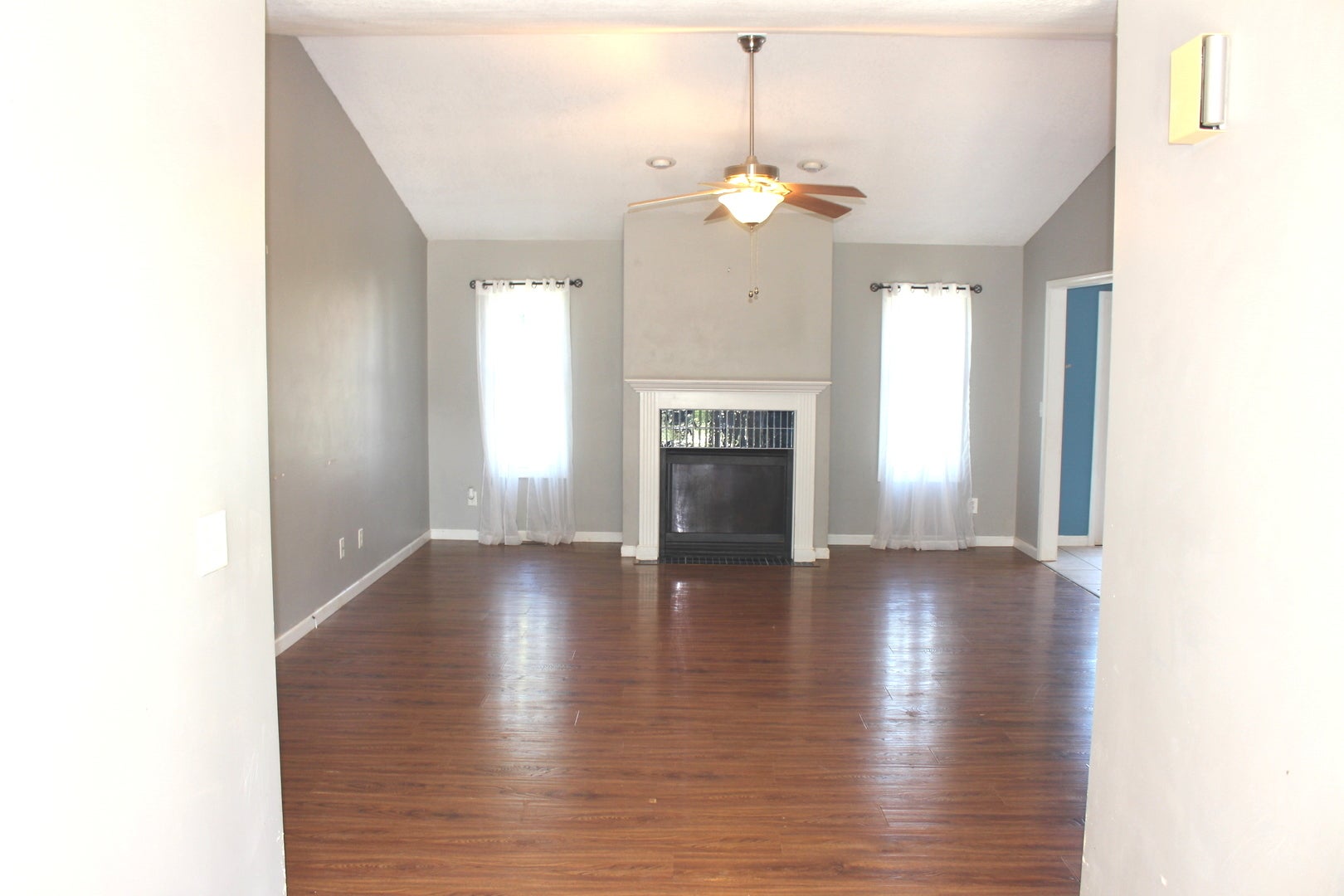 1402 W Masters Lane