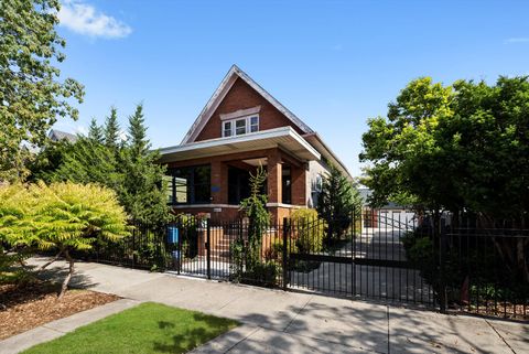Tiny photo for 1529 N Harding Avenue, Chicago, IL 60651 (MLS # 12612275)