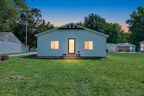 Photo of 205 S Washington Street, Mansfield, IL 61854 (MLS # 12731436)