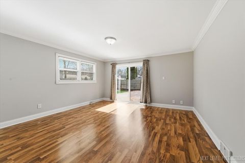 Tiny photo for 101 Hickory Drive, Carpentersville, IL 60110 (MLS # 12611234)
