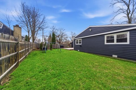 Tiny photo for 101 Hickory Drive, Carpentersville, IL 60110 (MLS # 12611234)