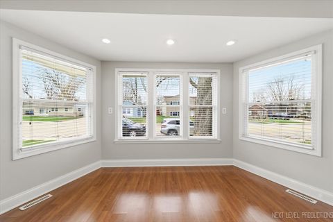 Tiny photo for 101 Hickory Drive, Carpentersville, IL 60110 (MLS # 12611234)