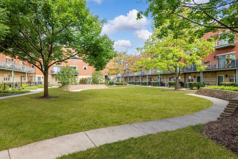 Tiny photo for 4530 S Woodlawn Avenue #101, Chicago, IL 60653 (MLS # 12488060)