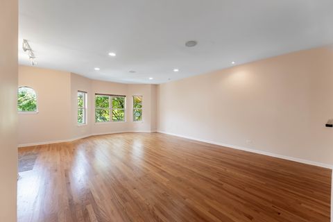 Tiny photo for 4530 S Woodlawn Avenue #101, Chicago, IL 60653 (MLS # 12488060)