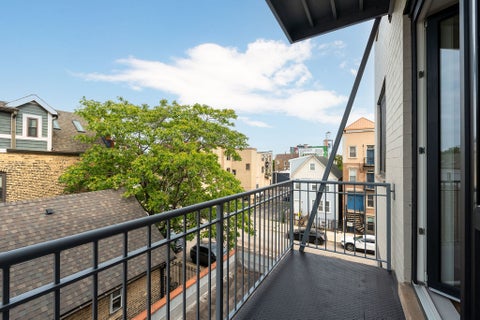 Tiny photo for 1656 N BOSWORTH Avenue #3S, Chicago, IL 60642 (MLS # 12745941)