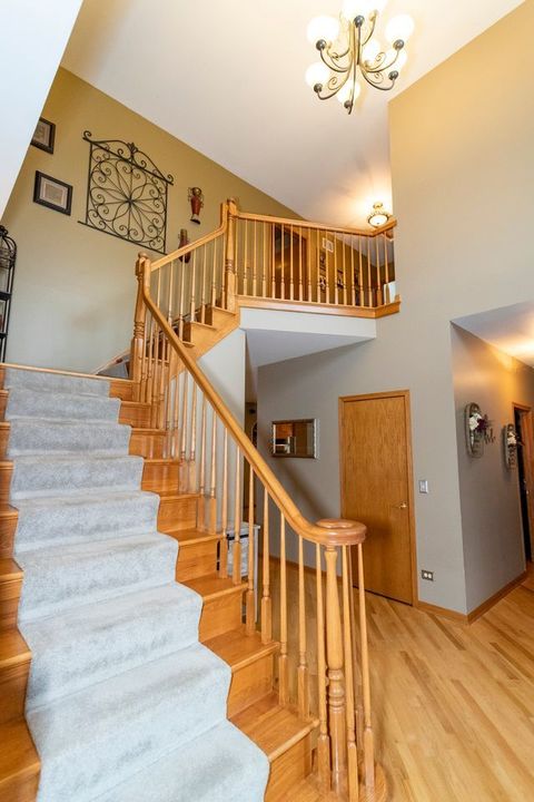 Tiny photo for 902 Somerset Drive, Carol Stream, IL 60188 (MLS # 12676309)