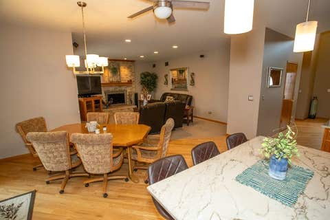 Tiny photo for 902 Somerset Drive, Carol Stream, IL 60188 (MLS # 12676309)