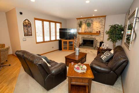 Tiny photo for 902 Somerset Drive, Carol Stream, IL 60188 (MLS # 12676309)