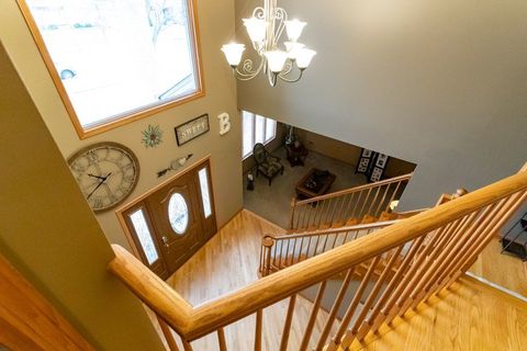 Tiny photo for 902 Somerset Drive, Carol Stream, IL 60188 (MLS # 12676309)