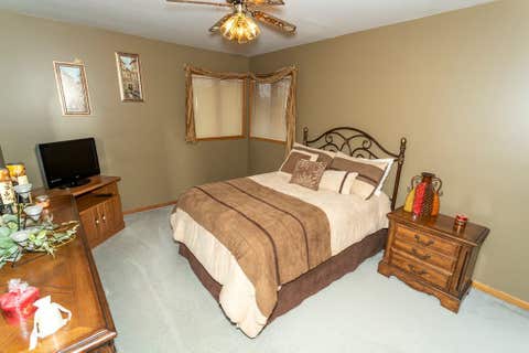 Tiny photo for 902 Somerset Drive, Carol Stream, IL 60188 (MLS # 12676309)