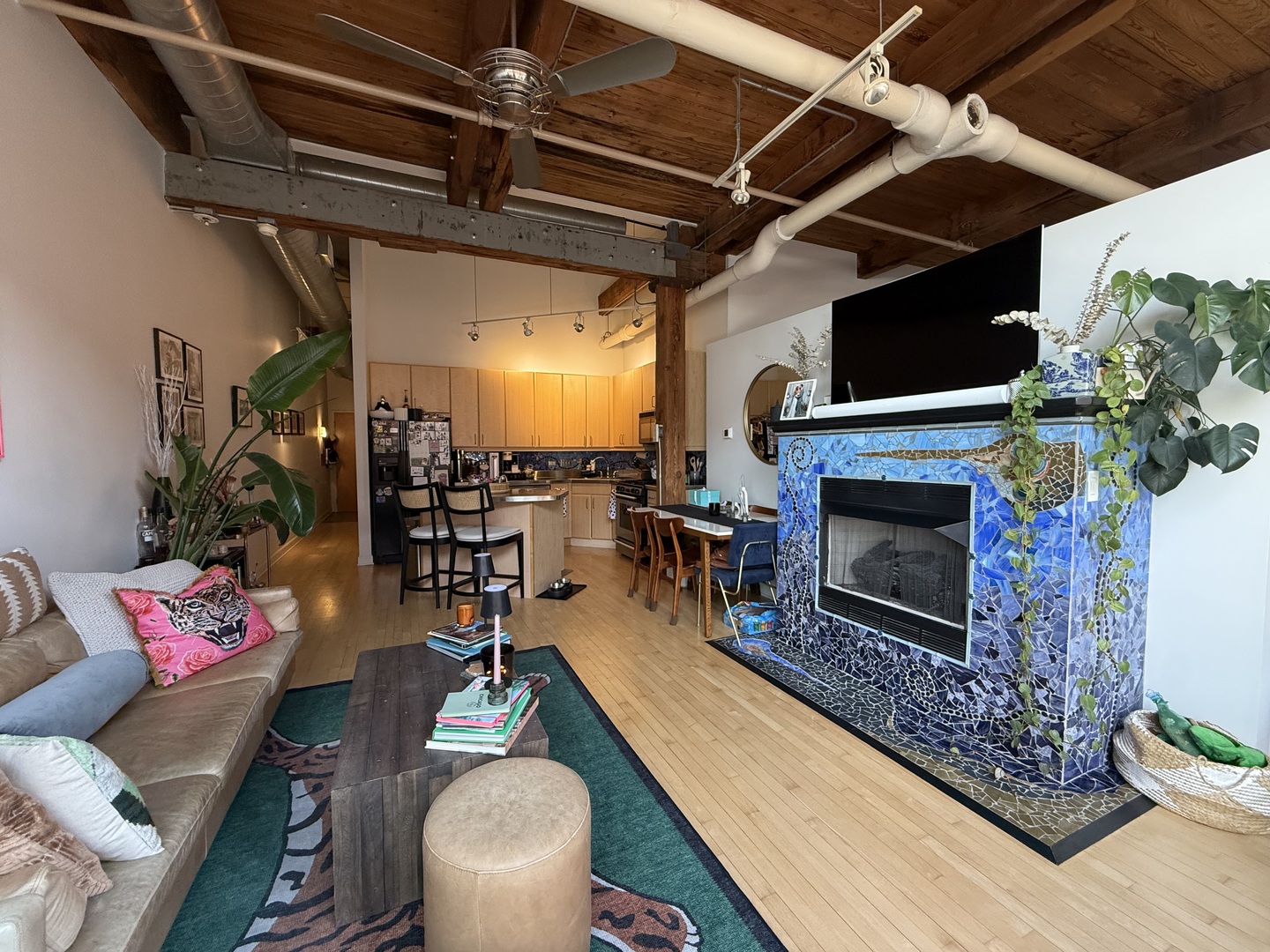 1330 W Monroe Street 415