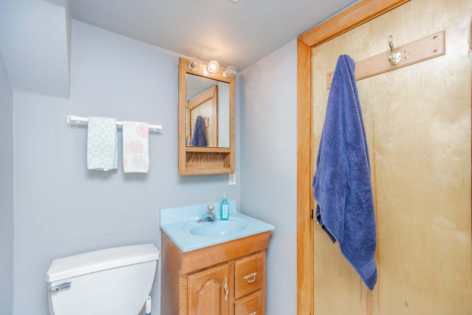 Chicago, Illinois 60655, United States, 2 Bedrooms Bedrooms, ,2 BathroomsBathrooms,Residential,Active,232475