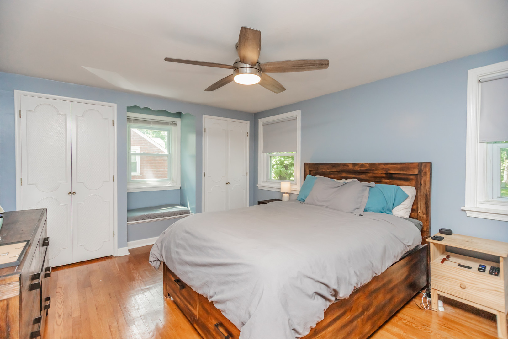 Chicago, Illinois 60655, United States, 2 Bedrooms Bedrooms, ,2 BathroomsBathrooms,Residential,Active,232475