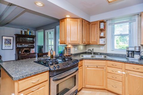 Tiny photo for 10741 S California Avenue, Chicago, IL 60655 (MLS # 12502834)