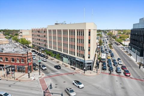 4015 N Milwaukee Avenue 214 Chicago IL 60641