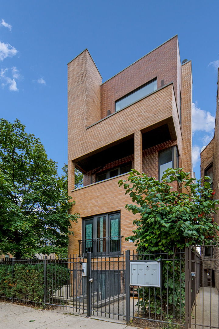 6640 S Maryland Avenue 3