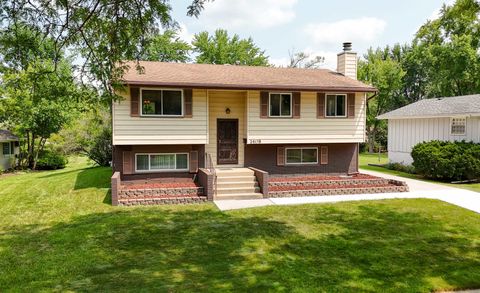 1408 Hampton Lane Schaumburg IL 60193