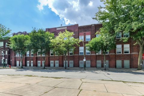 2812 S Quinn Street Chicago IL 60608