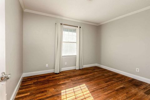 Tiny photo for 317 S Lu Ct Court, Carbondale, IL 62901 (MLS # 100000199)