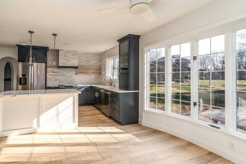 Tiny photo for 317 S Lu Ct Court, Carbondale, IL 62901 (MLS # 100000199)