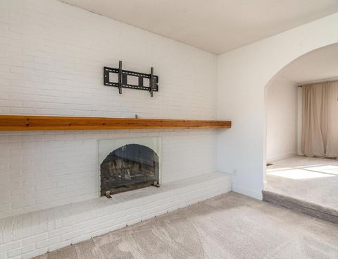 Tiny photo for 317 S Lu Ct Court, Carbondale, IL 62901 (MLS # 100000199)