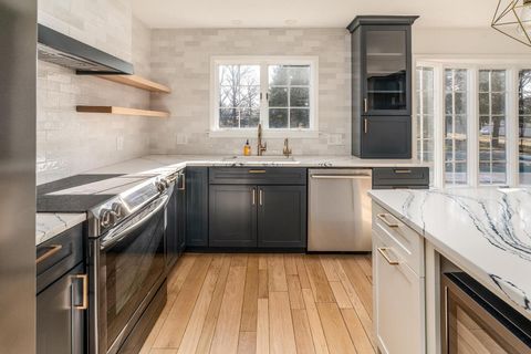 Tiny photo for 317 S Lu Ct Court, Carbondale, IL 62901 (MLS # 100000199)