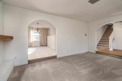 Tiny photo for 317 S Lu Ct Court, Carbondale, IL 62901 (MLS # 100000199)