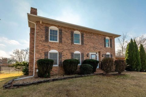 Tiny photo for 317 S Lu Ct Court, Carbondale, IL 62901 (MLS # 100000199)