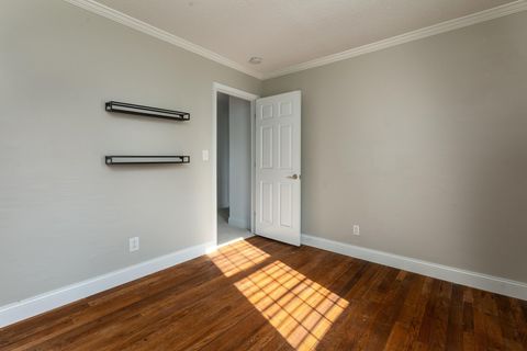 Tiny photo for 317 S Lu Ct Court, Carbondale, IL 62901 (MLS # 100000199)