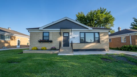 Photo of 11138 Shaw Street, Westchester, IL 60154 (MLS # 12738300)