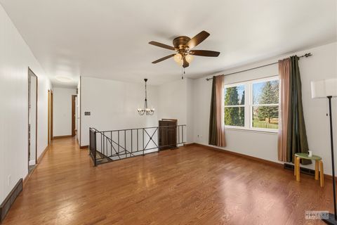 Tiny photo for 351 Catherine Street, Aurora, IL 60505 (MLS # 12613153)