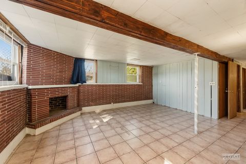 Tiny photo for 351 Catherine Street, Aurora, IL 60505 (MLS # 12613153)