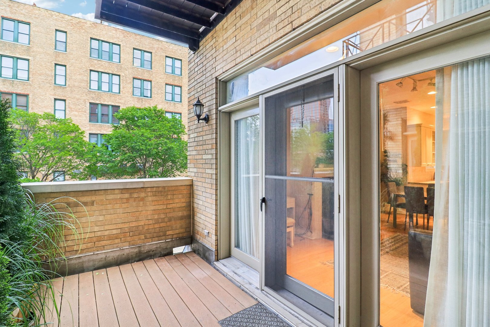1347 W Washington Boulevard 2D