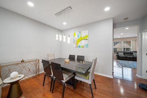 Tiny photo for 1142 Georgetown Way, Vernon Hills, IL 60061 (MLS # 12604389)