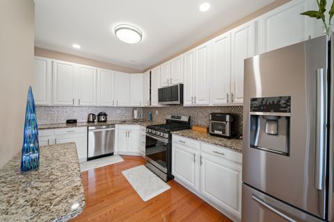 Tiny photo for 1142 Georgetown Way, Vernon Hills, IL 60061 (MLS # 12604389)