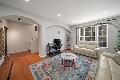 Tiny photo for 1142 Georgetown Way, Vernon Hills, IL 60061 (MLS # 12604389)