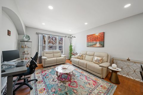 Tiny photo for 1142 Georgetown Way, Vernon Hills, IL 60061 (MLS # 12604389)