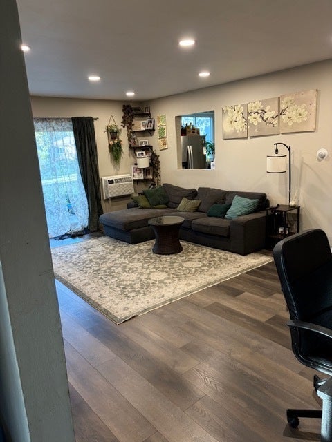 Tiny photo for 290 N Westgate Road #100, Mount Prospect, IL 60056 (MLS # 12782272)
