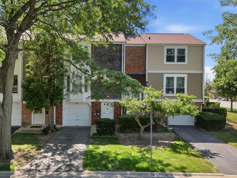 Tiny photo for 1996 Holbrook Lane, Hoffman Estates, IL 60194 (MLS # 12742158)