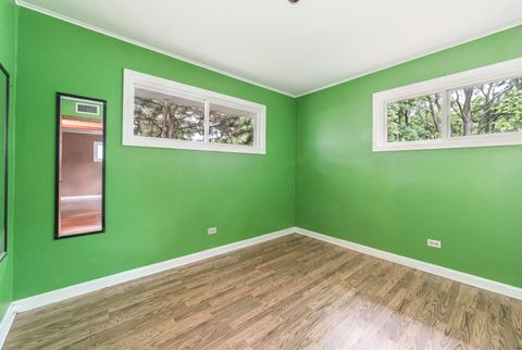 Tiny photo for 10 Hollycourt Terrace, Lake Zurich, IL 60047 (MLS # 12704100)