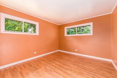 Tiny photo for 10 Hollycourt Terrace, Lake Zurich, IL 60047 (MLS # 12704100)