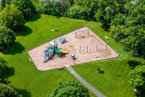 Tiny photo for 10 Hollycourt Terrace, Lake Zurich, IL 60047 (MLS # 12704100)