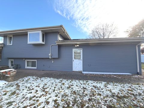 Tiny photo for 701 Terry Drive, Joliet, IL 60435 (MLS # 12515113)