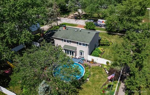 Tiny photo for 401 69th Street, Darien, IL 60561 (MLS # 12540139)