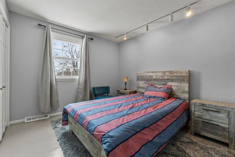 Tiny photo for 401 69th Street, Darien, IL 60561 (MLS # 12540139)