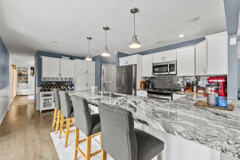 Tiny photo for 401 69th Street, Darien, IL 60561 (MLS # 12540139)