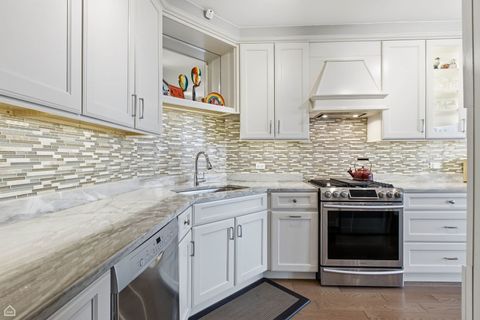 Tiny photo for 3200 N LAKE SHORE Drive #604, Chicago, IL 60657 (MLS # 12523161)